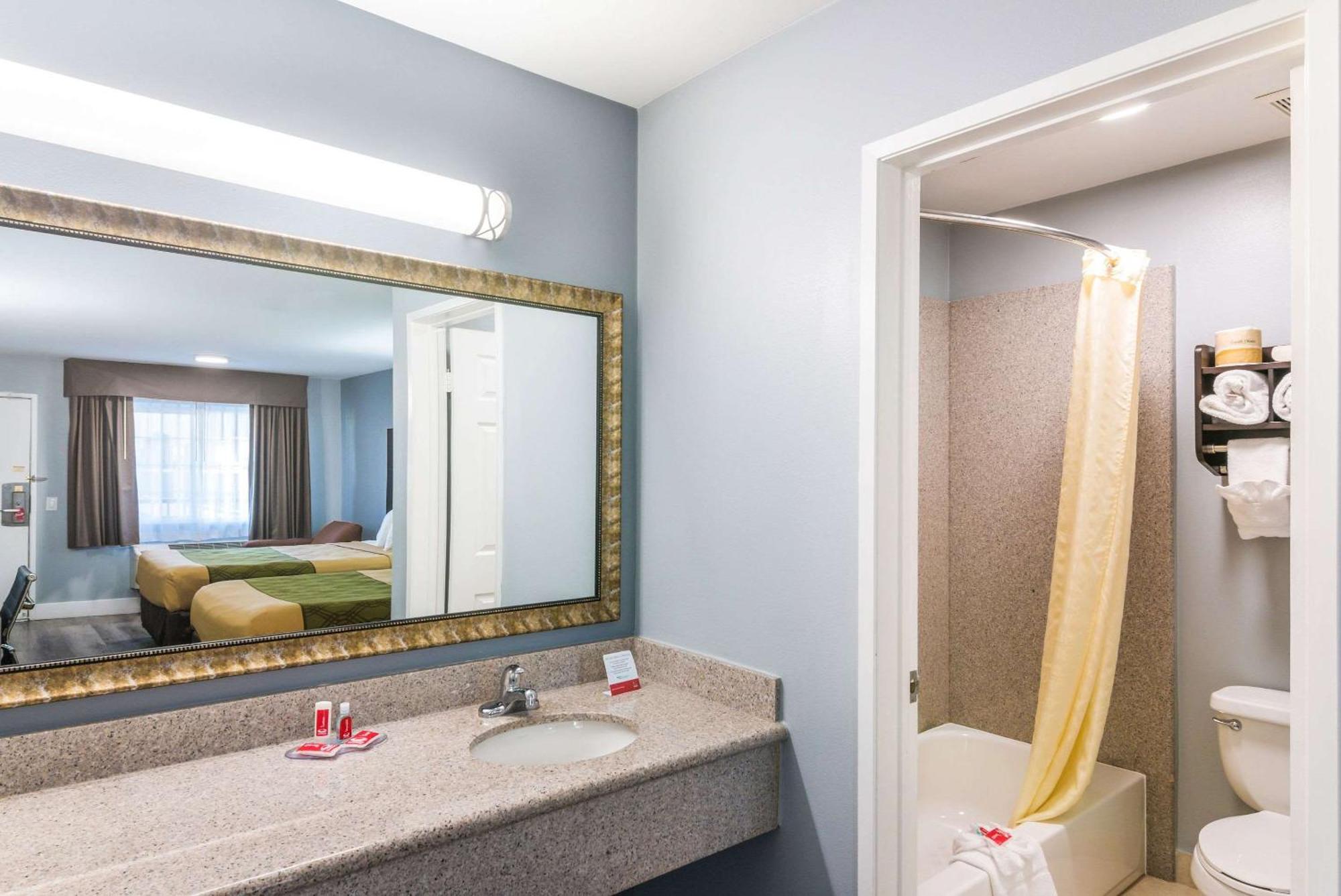 Econo Lodge Hesperia - Victorville I-15 מראה חיצוני תמונה