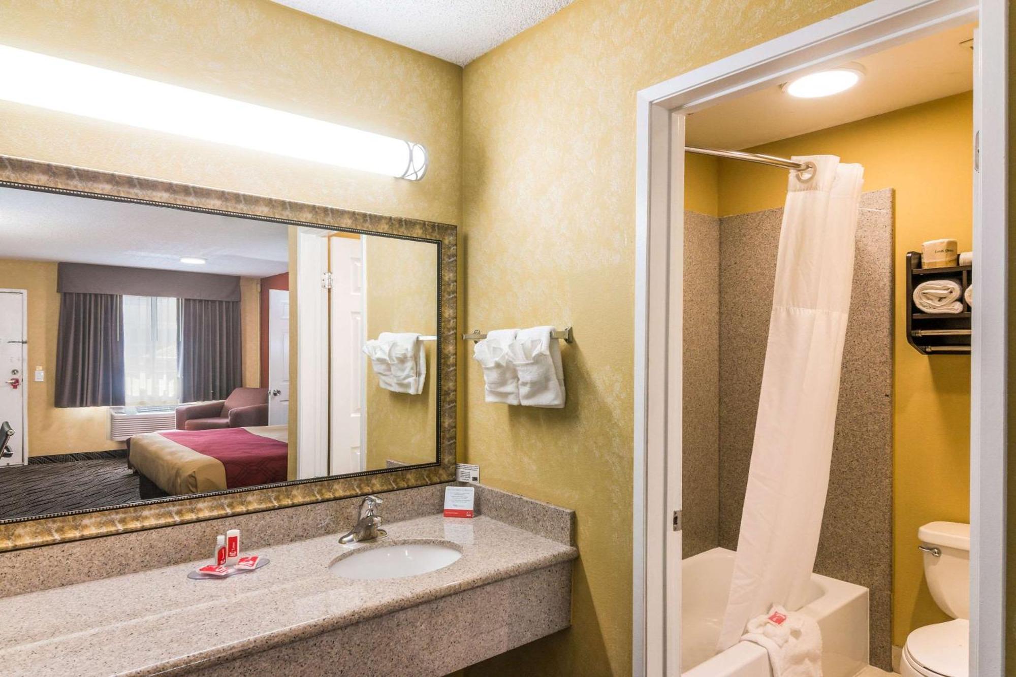Econo Lodge Hesperia - Victorville I-15 מראה חיצוני תמונה