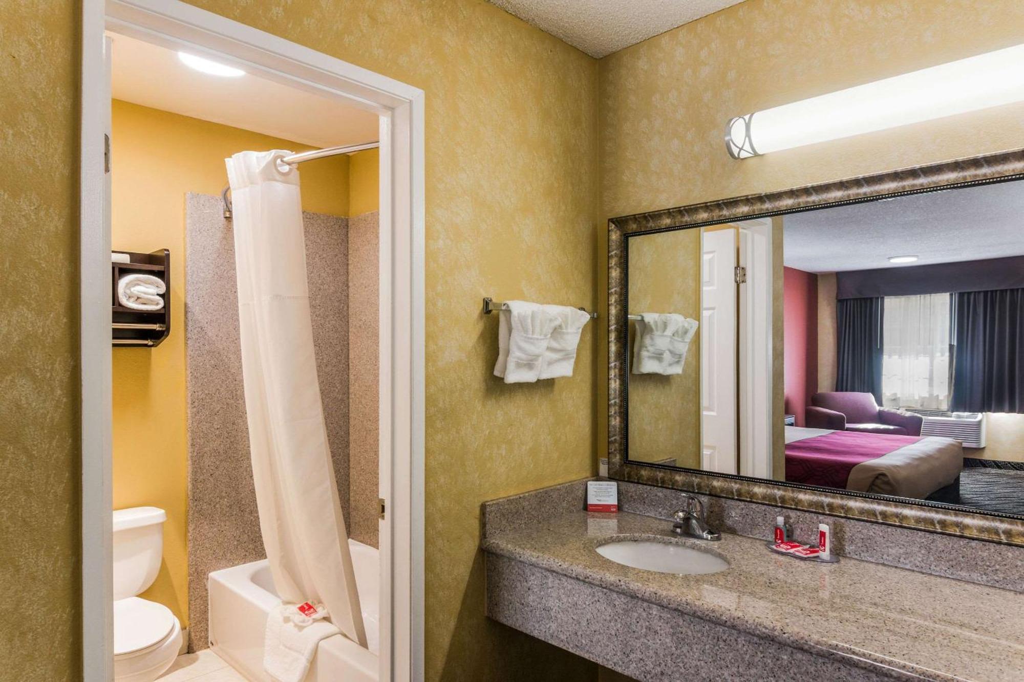 Econo Lodge Hesperia - Victorville I-15 מראה חיצוני תמונה