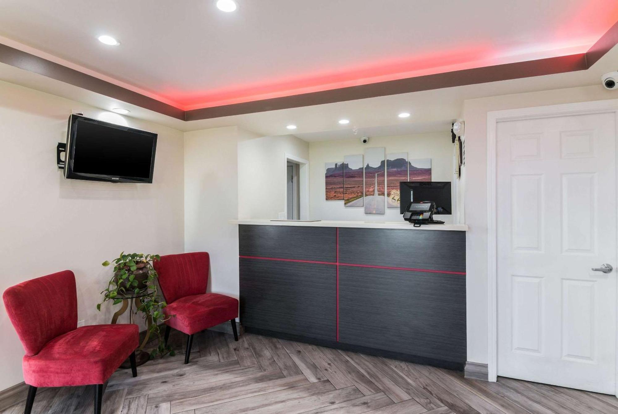 Econo Lodge Hesperia - Victorville I-15 מראה חיצוני תמונה